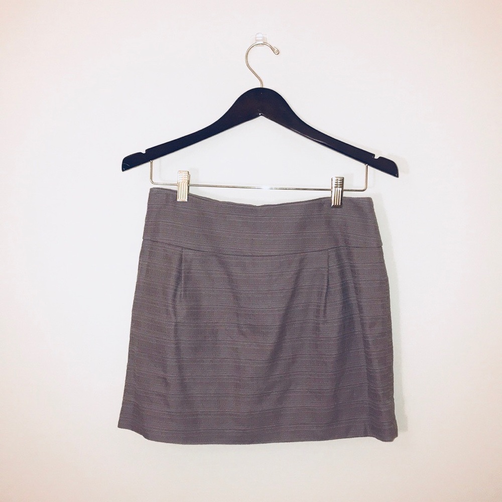 J.Crew Grey Textured Style 25807 Miniskirt
Size: 4